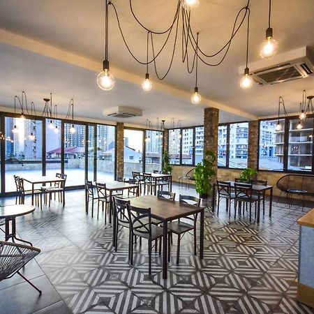 Hotel Absolut Batumi Esterno foto