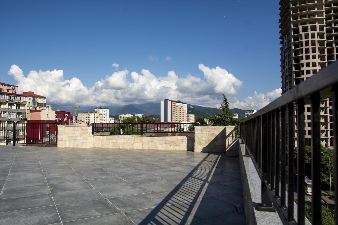Hotel Absolut Batumi Esterno foto
