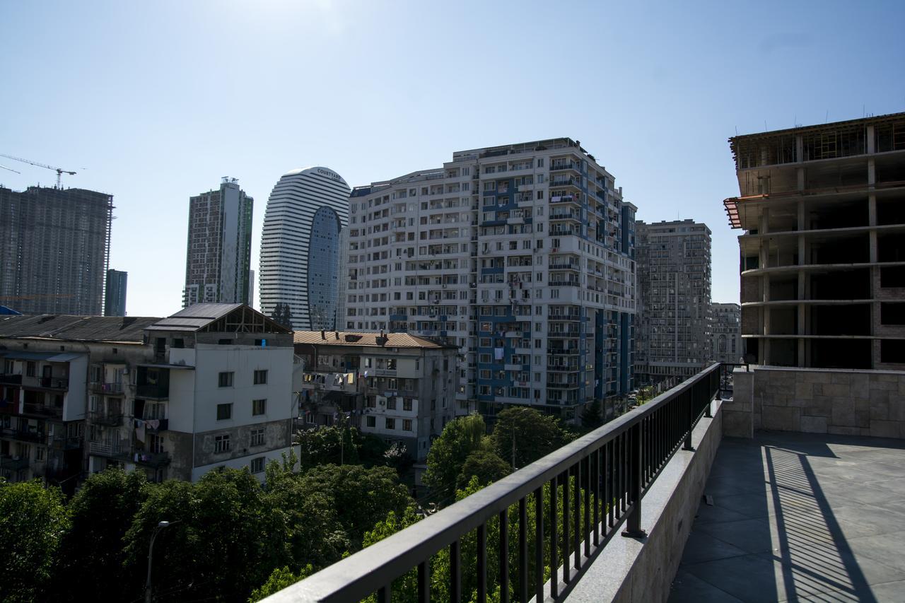 Hotel Absolut Batumi Esterno foto