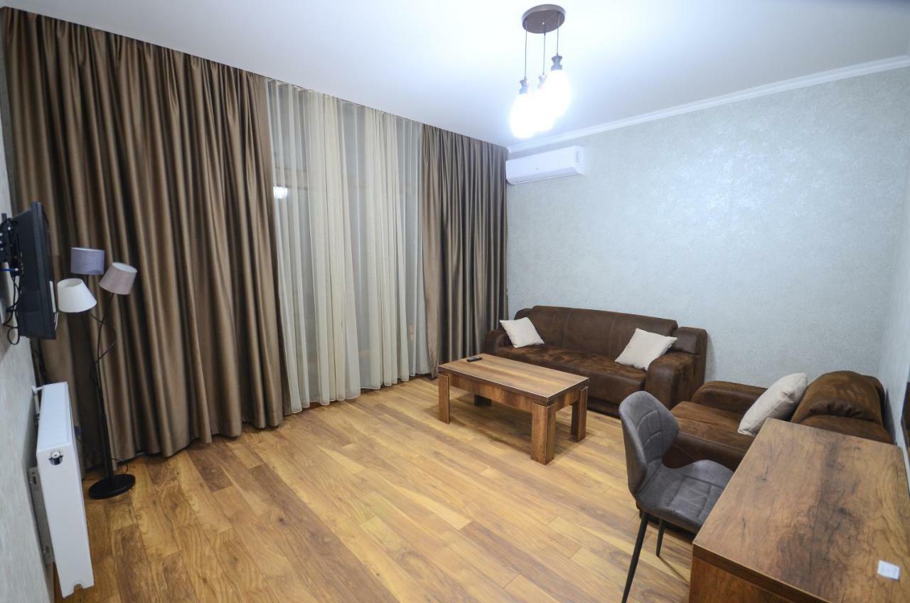 Hotel Absolut Batumi Esterno foto