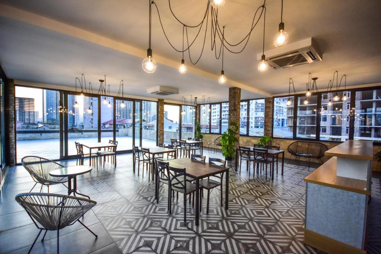 Hotel Absolut Batumi Esterno foto